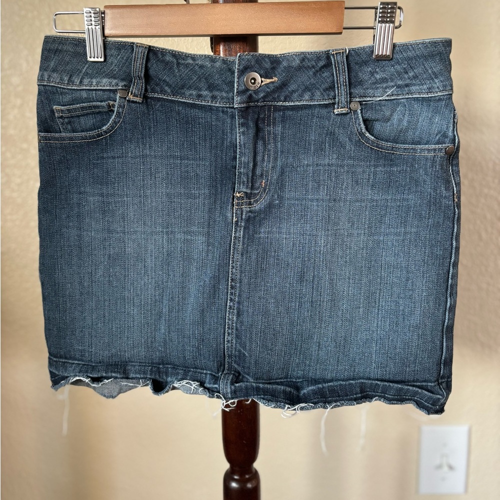 Noir denim skirt